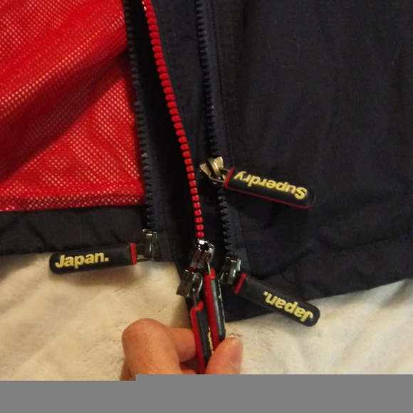 Like new Superdry Windcheater - Picture 8 of 8